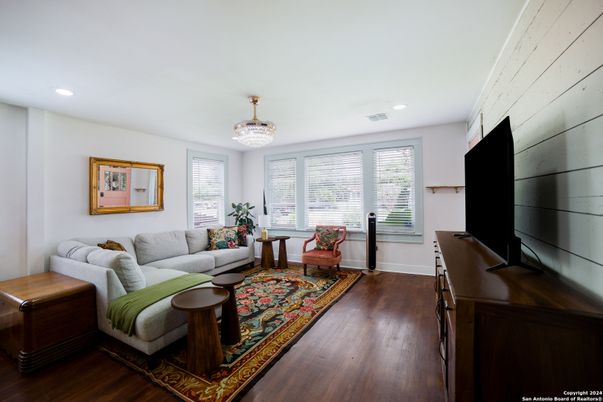 Chandelier, Interior, Living room, Recessed Lighting, Wood Texture Flooring