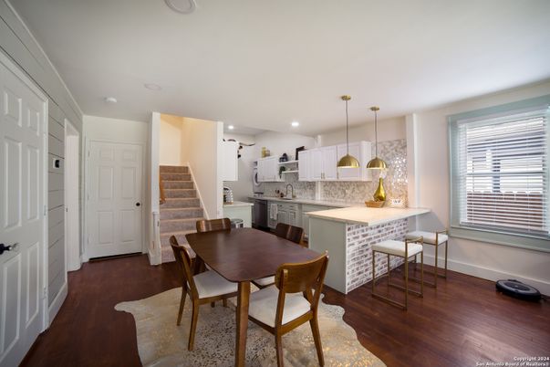 Dining room, Interior, Kitchen, Pendant Lights, Recessed Lighting, Wood Texture Flooring