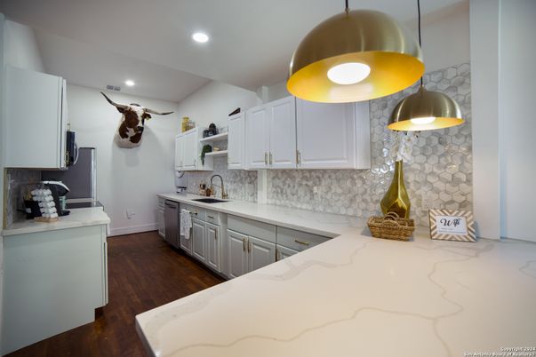 Interior, Kitchen, Pendant Lights, Recessed Lighting, Wood Texture Flooring
