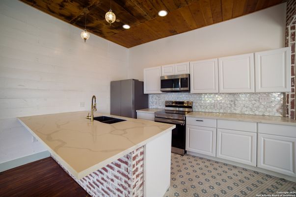 Interior, Kitchen, Recessed Lighting, Stainless Steel Appliances, Wooden Ceilings, Wood Texture Flooring