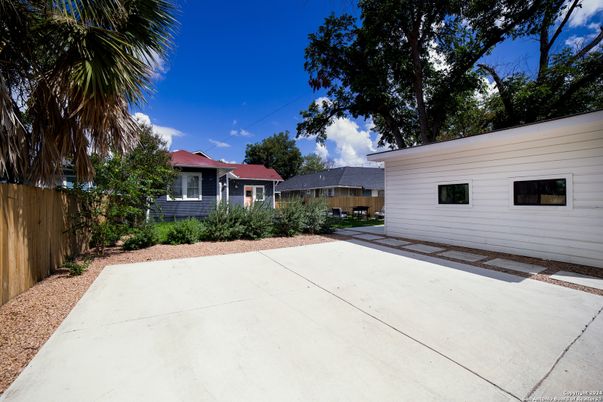 Backyard, Exterior