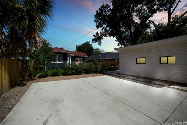 Backyard, Exterior