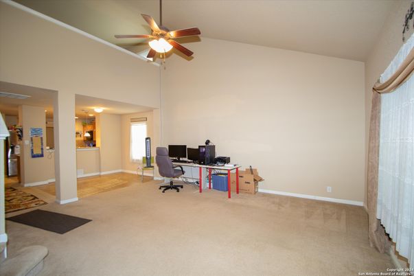 Home Office, Interior