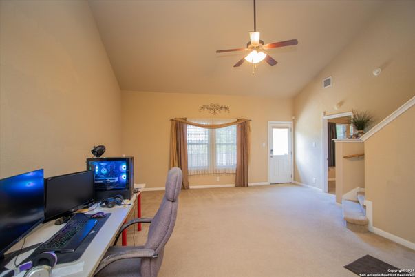 Home Office, Interior