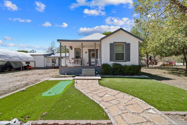 Backyard, Exterior, Facade, Farmhouse
