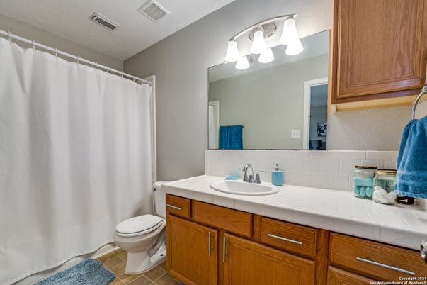 Bathroom, Interior, Tile Countertops