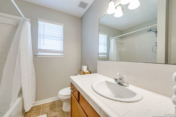 Bathroom, Interior, Tile Countertops