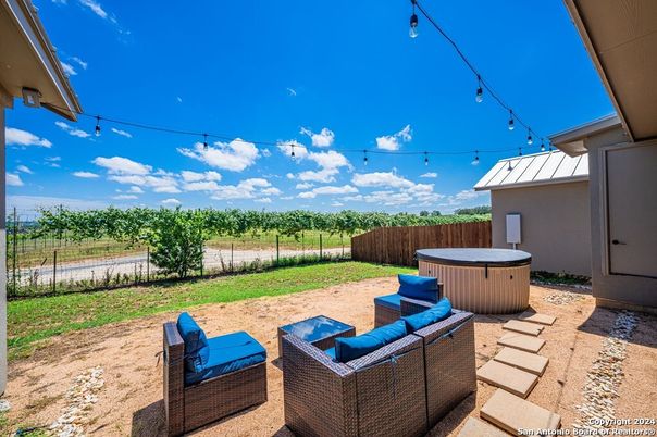 Exterior, Hot Tub