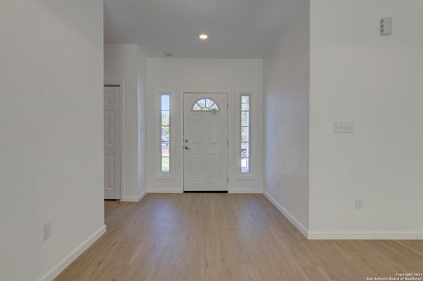 Interior, Recessed Lighting, Wood Texture Flooring