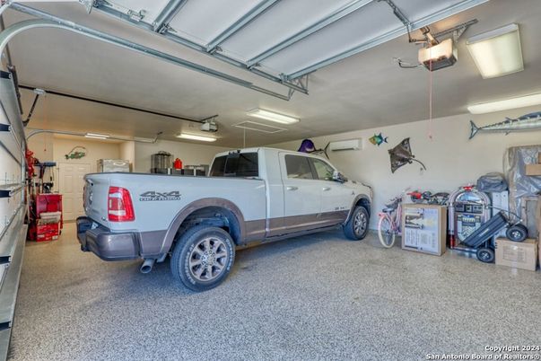 Garage, Interior