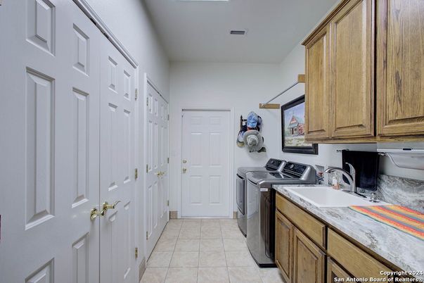 Interior, Washer
