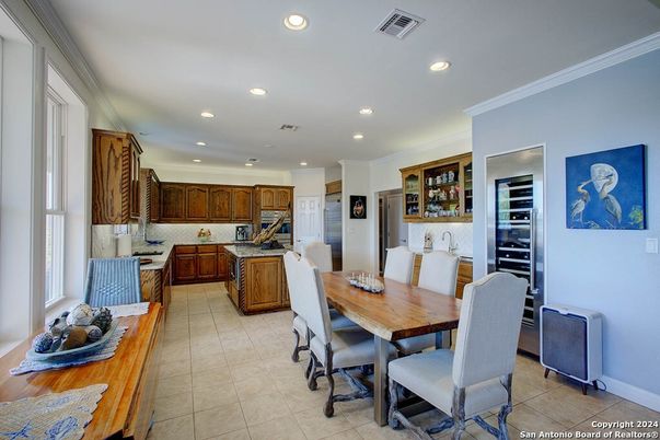 Dining room, Interior, Kitchen, Recessed Lighting