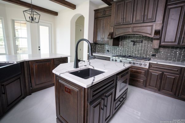 Interior, Kitchen, Pendant Lights, Recessed Lighting, Wooden Beams