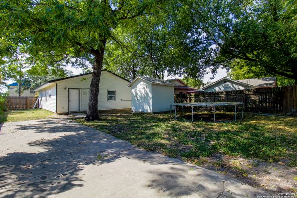 Backyard, Exterior