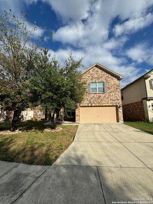 Attached, Exterior, Facade, Brick Traditional