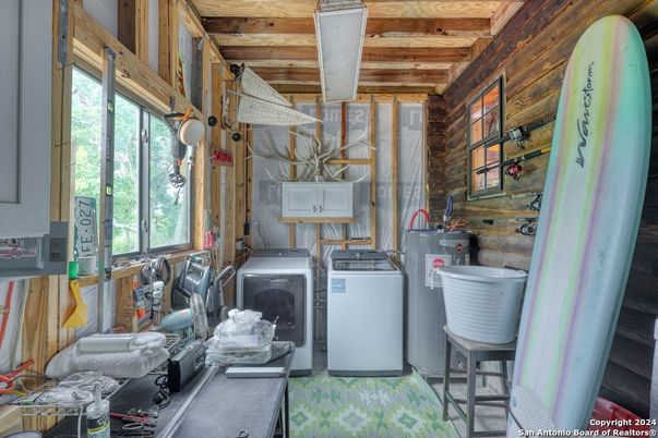 Interior, Washer, Wooden Beams, Wooden Ceilings, Wooden Walls