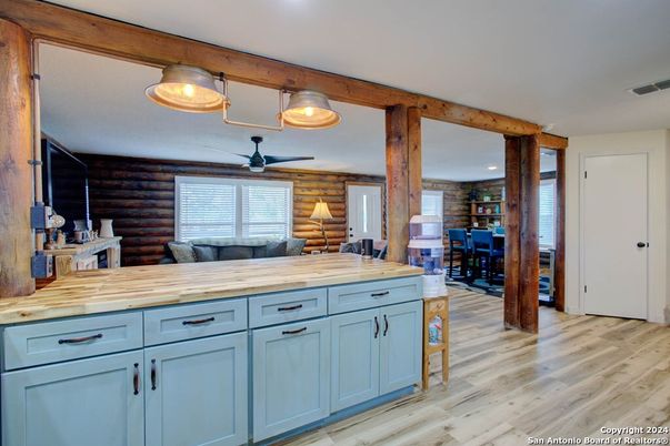 Interior, Recessed Lighting, Wood Texture Flooring