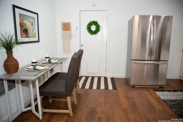 Dining room, Interior, Kitchen, Stainless Steel Appliances, Wood Texture Flooring