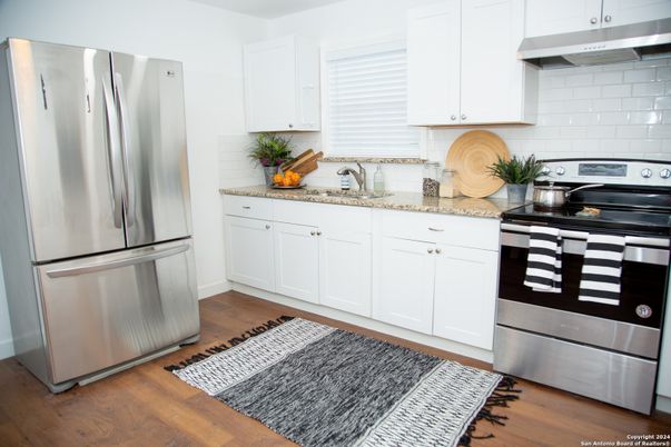 Interior, Kitchen, Stainless Steel Appliances, Wood Texture Flooring