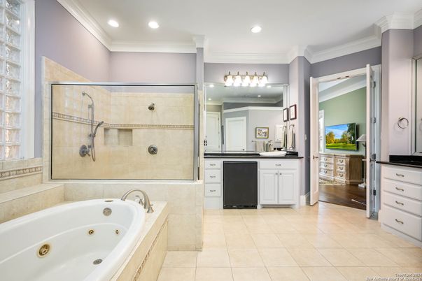 Bathroom, Interior, Recessed Lighting, Wood Texture Flooring