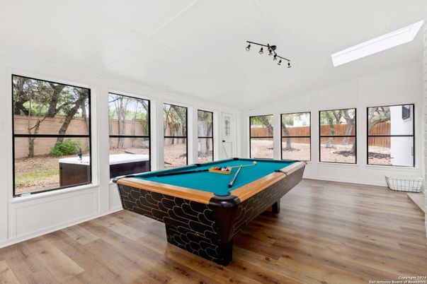 Billiard Table, Game Room, Interior, Wood Texture Flooring