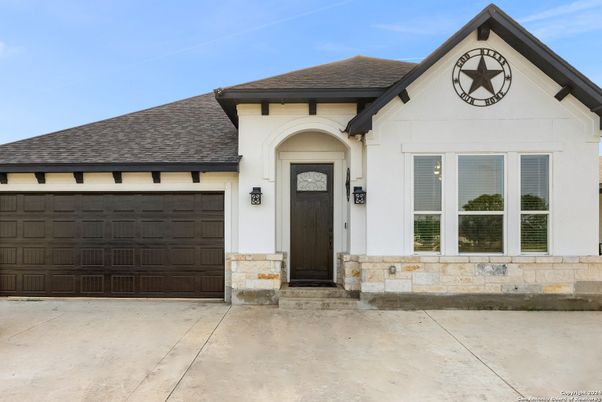 Attached, Exterior, Facade, Spanish Mediterranean
