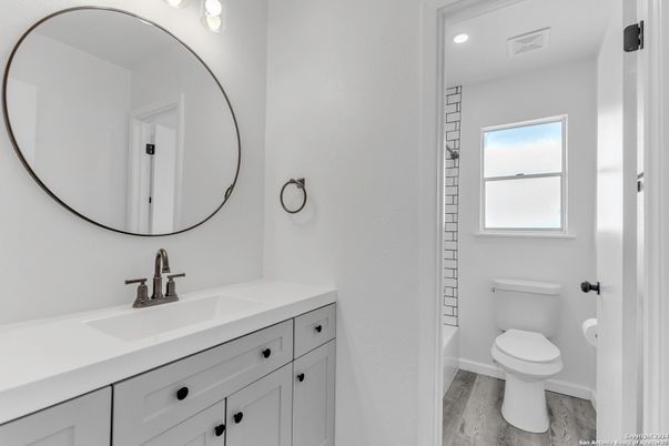 Bathroom, Interior, Recessed Lighting, Wood Texture Flooring
