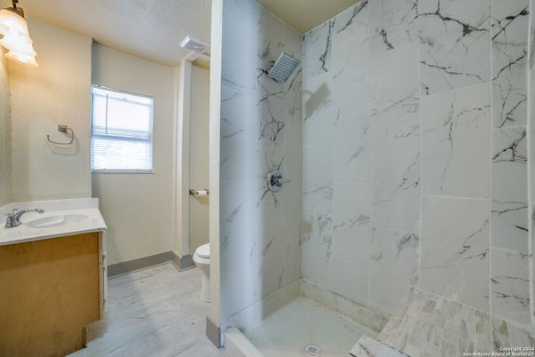 Bathroom, Interior, Marble Walls