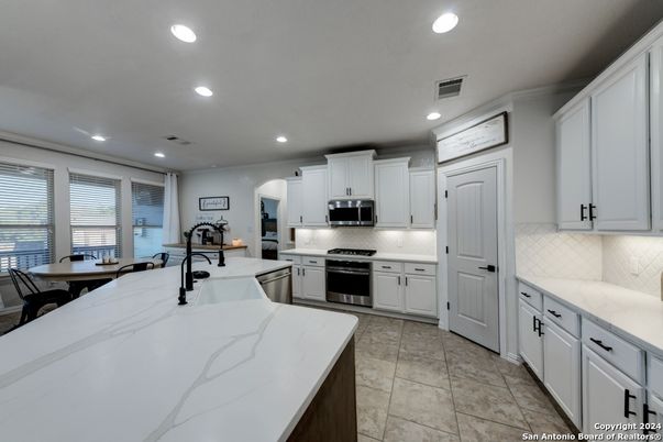 Dining room, Interior, Kitchen, Recessed Lighting, Stainless Steel Appliances