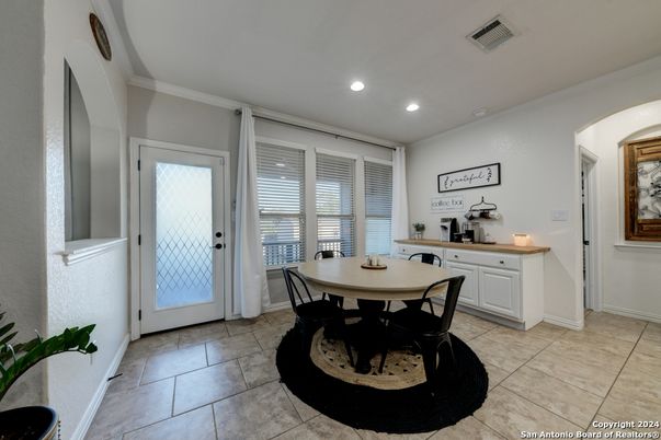 Dining room, Interior, Recessed Lighting