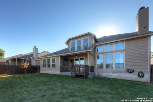 Backyard, Exterior, Facade, Ranch