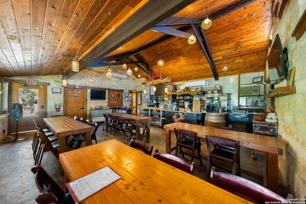 Dining room, Interior, Pendant Lights, Wooden Beams, Wooden Ceilings