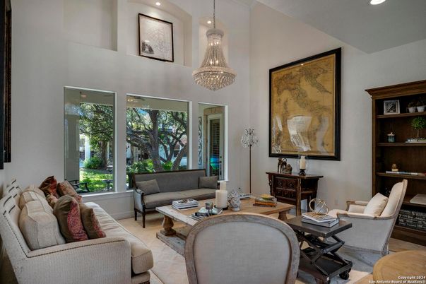 Chandelier, Dining room, Interior, Living room, Recessed Lighting