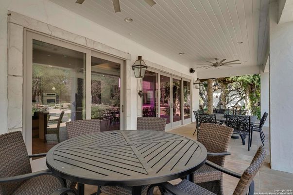 Dining room, Exterior