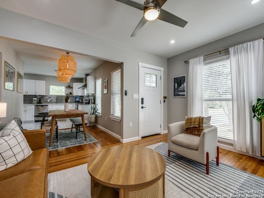 Dining room, Interior, Kitchen, Recessed Lighting, Wood Texture Flooring