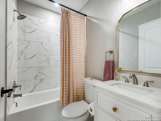 Bathroom, Interior, Marble Walls, Recessed Lighting