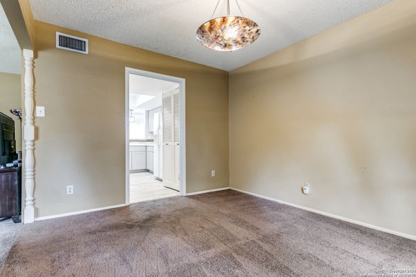 Empty room, Interior, Pendant Lights