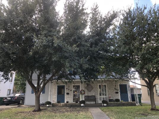 Backyard, Exterior, Facade, Ranch