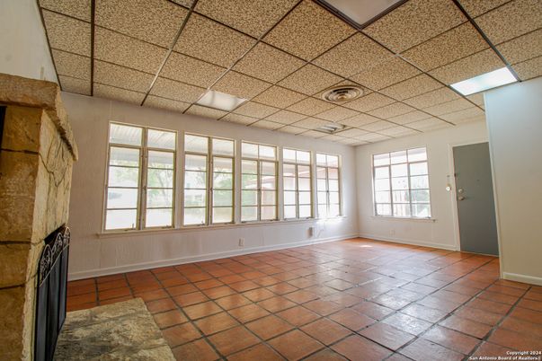 Empty room, Fireplace, Interior