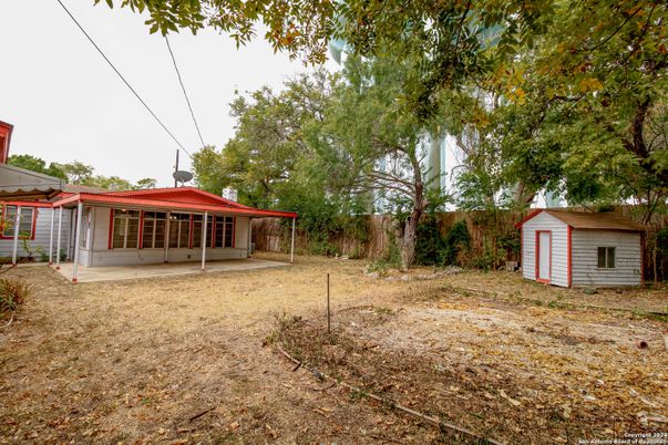 Backyard, Exterior