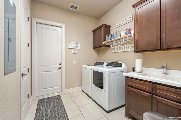 Interior, Washer