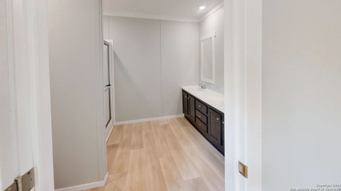 Interior, Recessed Lighting, Wood Texture Flooring