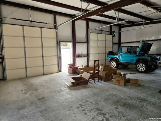 Garage, Interior
