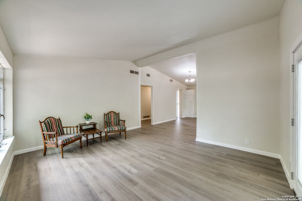 Chandelier, Empty room, Interior, Wood Texture Flooring