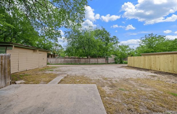Backyard, Exterior
