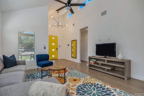 Interior, Living room, Pendant Lights, Wood Texture Flooring