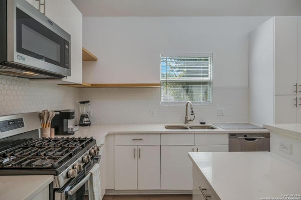 Interior, Kitchen, Stainless Steel Appliances