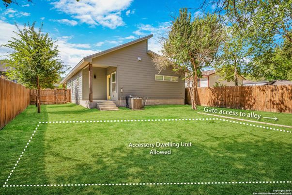 Backyard, Exterior