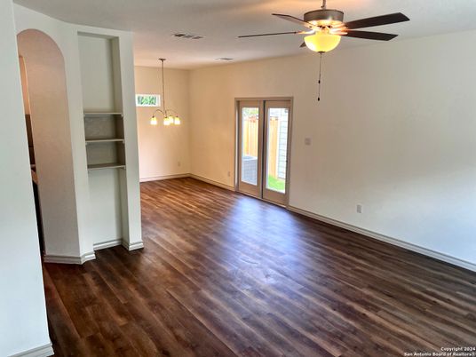 Empty room, Interior, Pendant Lights, Wood Texture Flooring