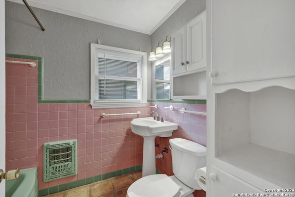 Bathroom, Interior